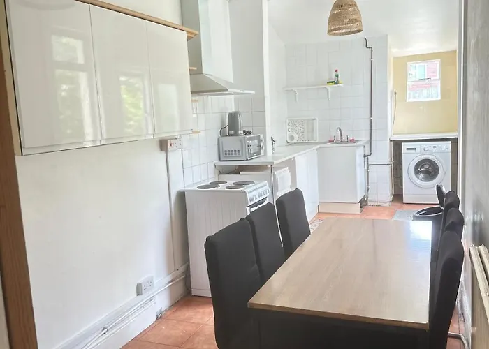 Comfortable 1 Bristol